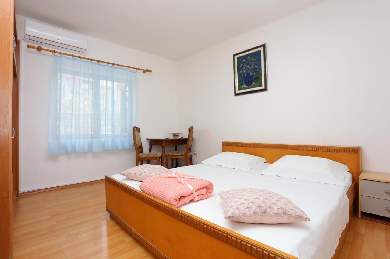 Rooms With A Parking Space Split - 17766 외부 사진
